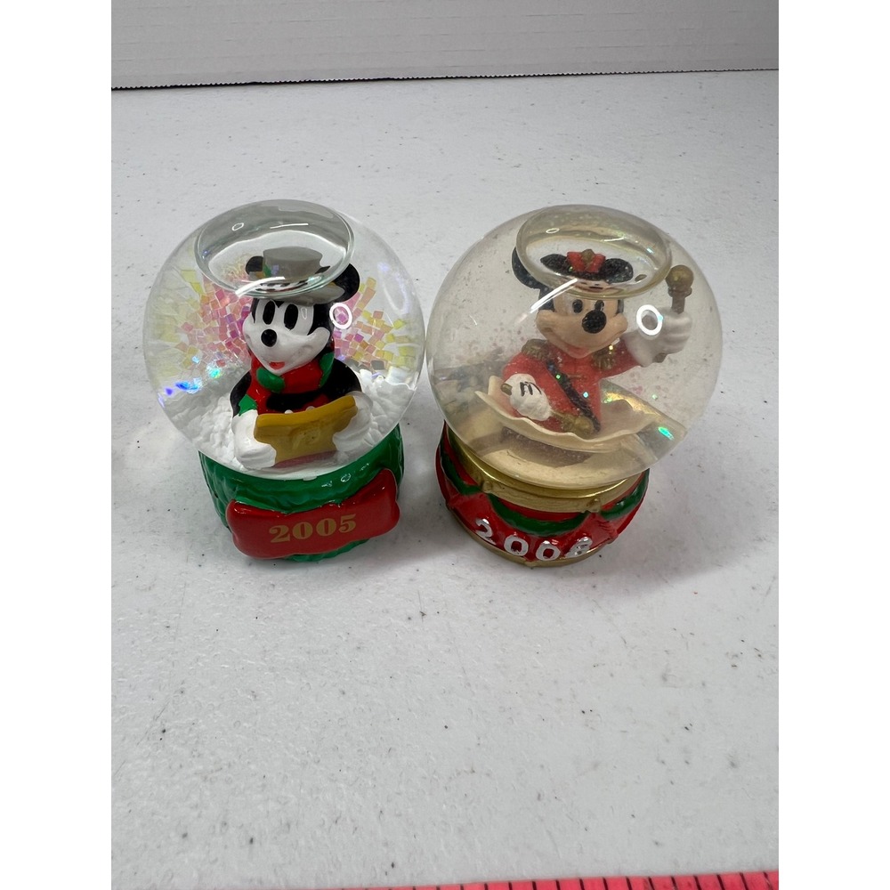 Disney Mickey Mouse Mini Snow Globe Set 2005 2008 JCPenney Exclusive Holiday